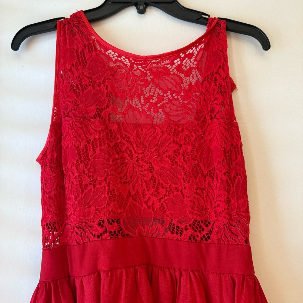 Women’s dress size 4